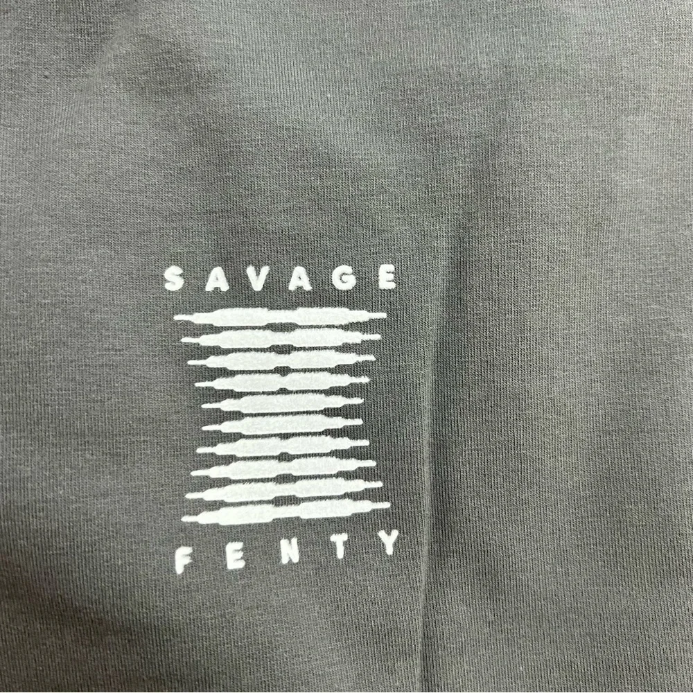 Savage X Fenty, Women's, Forever Savage Showgirl Short Robe Dark Grey size M/L